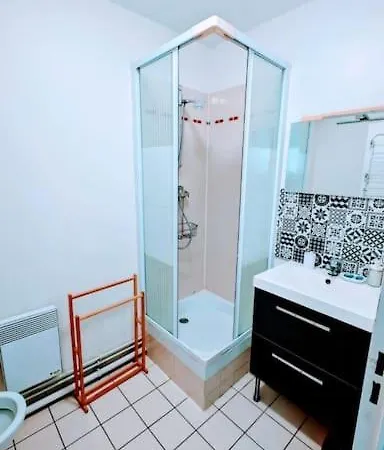 Апартаменты Studio Moderne A 2 Pas Du Rer A Massy ! Масси