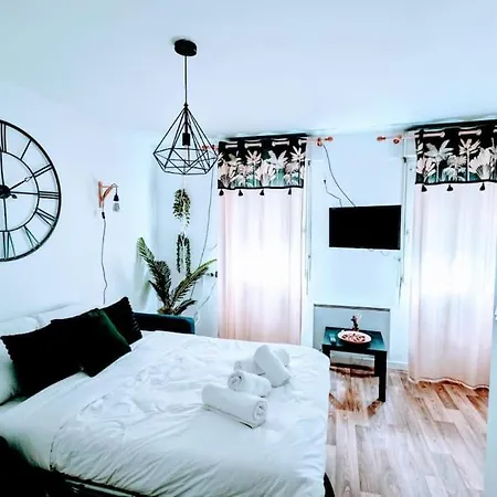 Апартаменты Studio Moderne A 2 Pas Du Rer A Massy ! *