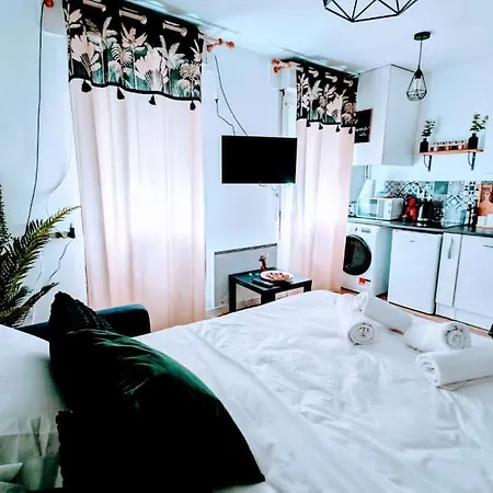 Studio Moderne A 2 Pas Du Rer A Massy ! Апартаменты *